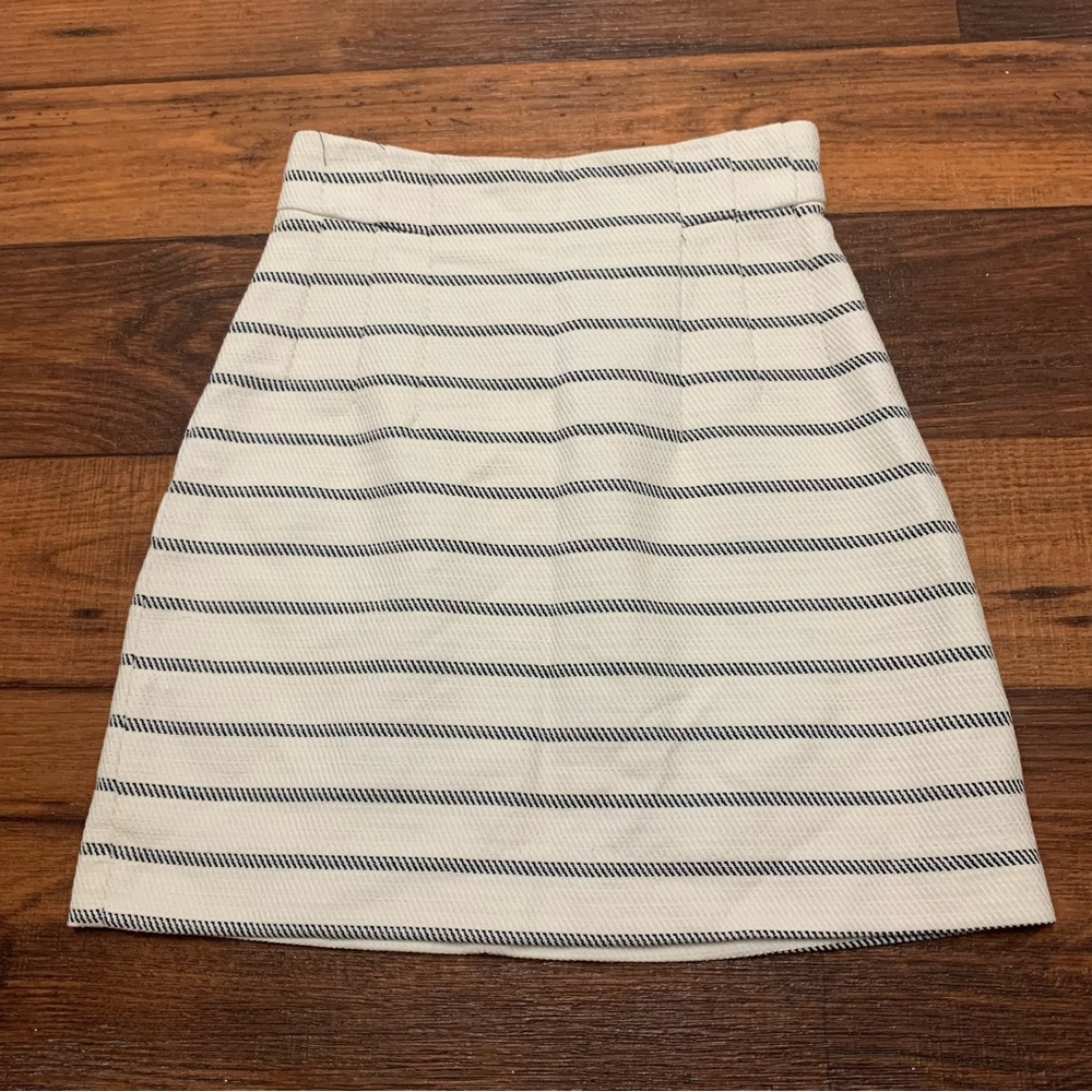 H&M Striped High Waisted Pencil Skirt Women’s Size 2, Lined, Cream Ivory